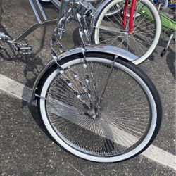 26 Inch Chrome 144 Spoke, Twisted, Forks, Twisted, Crank, Twisted, Pedals All Chrome Very Nice