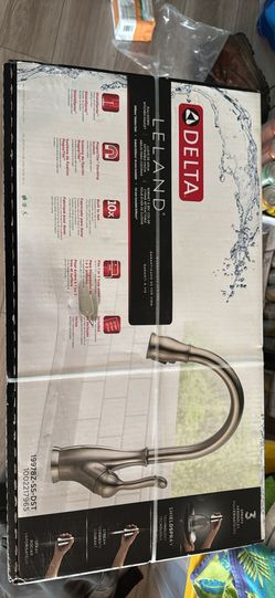 Delta Leland Pull-Down Kitchen Faucet