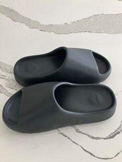 Yeezy Slides
