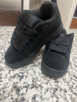 Dc shoes $40