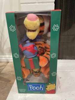 Pooh Tigger Animated Christmas Display 