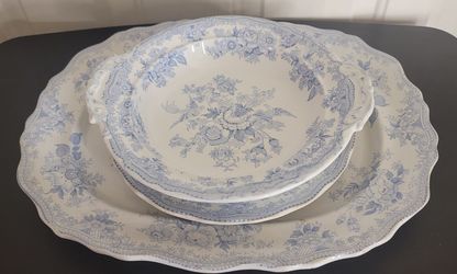 Antique Blue and White Transferware Plates and Bowl Set