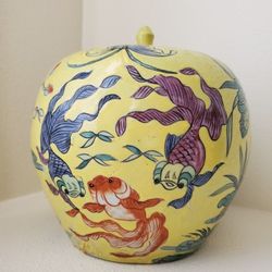 Porcelain Ginger Jar & Lid