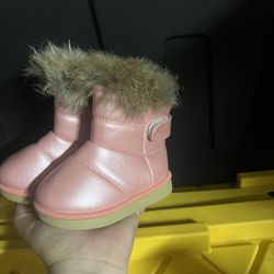 Boots Sz 4 Toddler 
