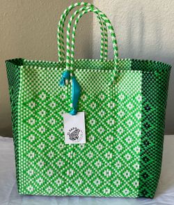 El Sapo Woven Plastic Tote Bag