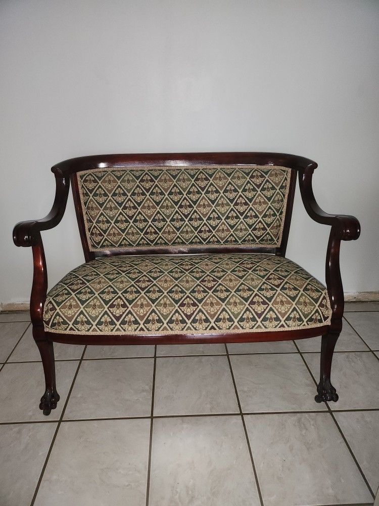 Vintage Elegance - Settee & Chair