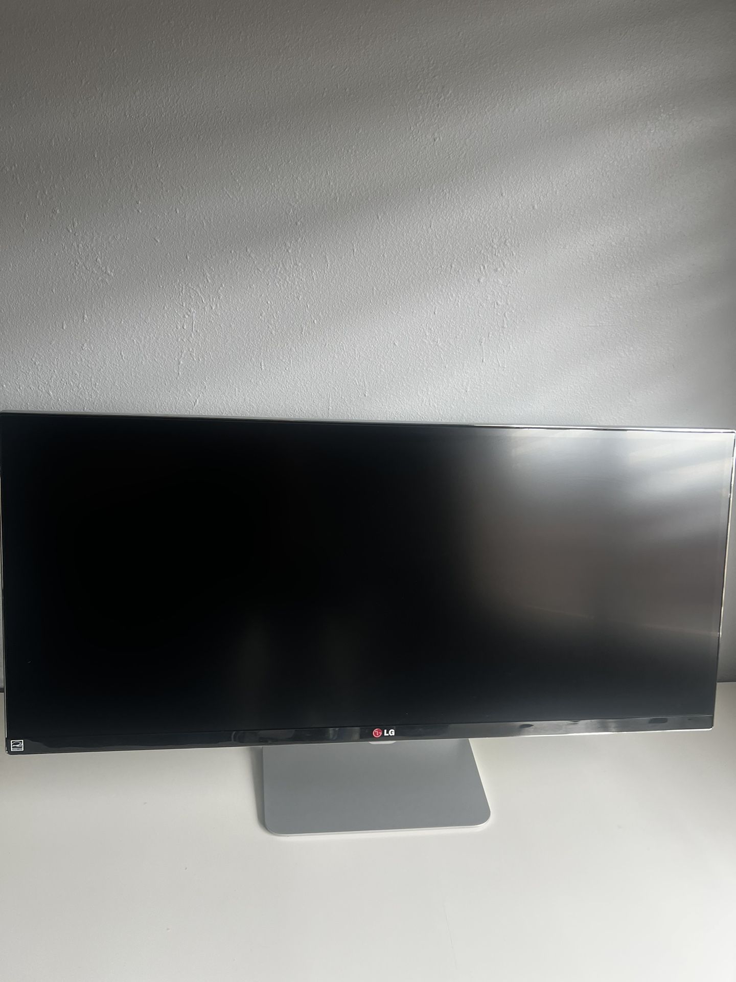 LG Ultra Wide Monitor 34”