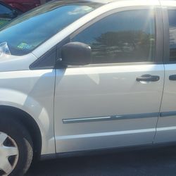 2009 Dodge Grand Caravan....3500$obo