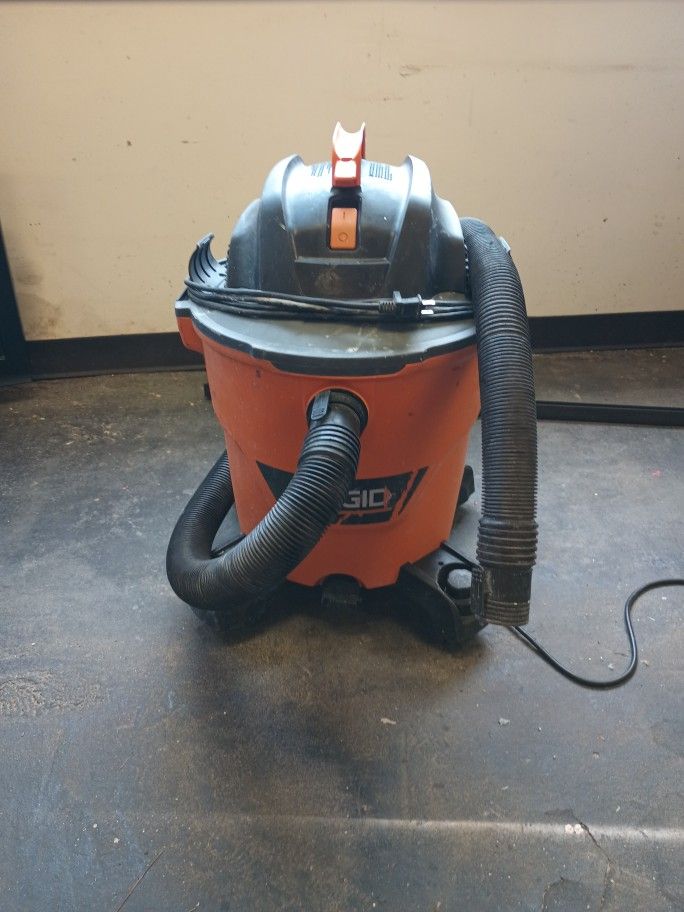 Shopvac 14 Gallon Wet Dry Vacuum $40