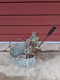 Vintage mop bucket and wringer