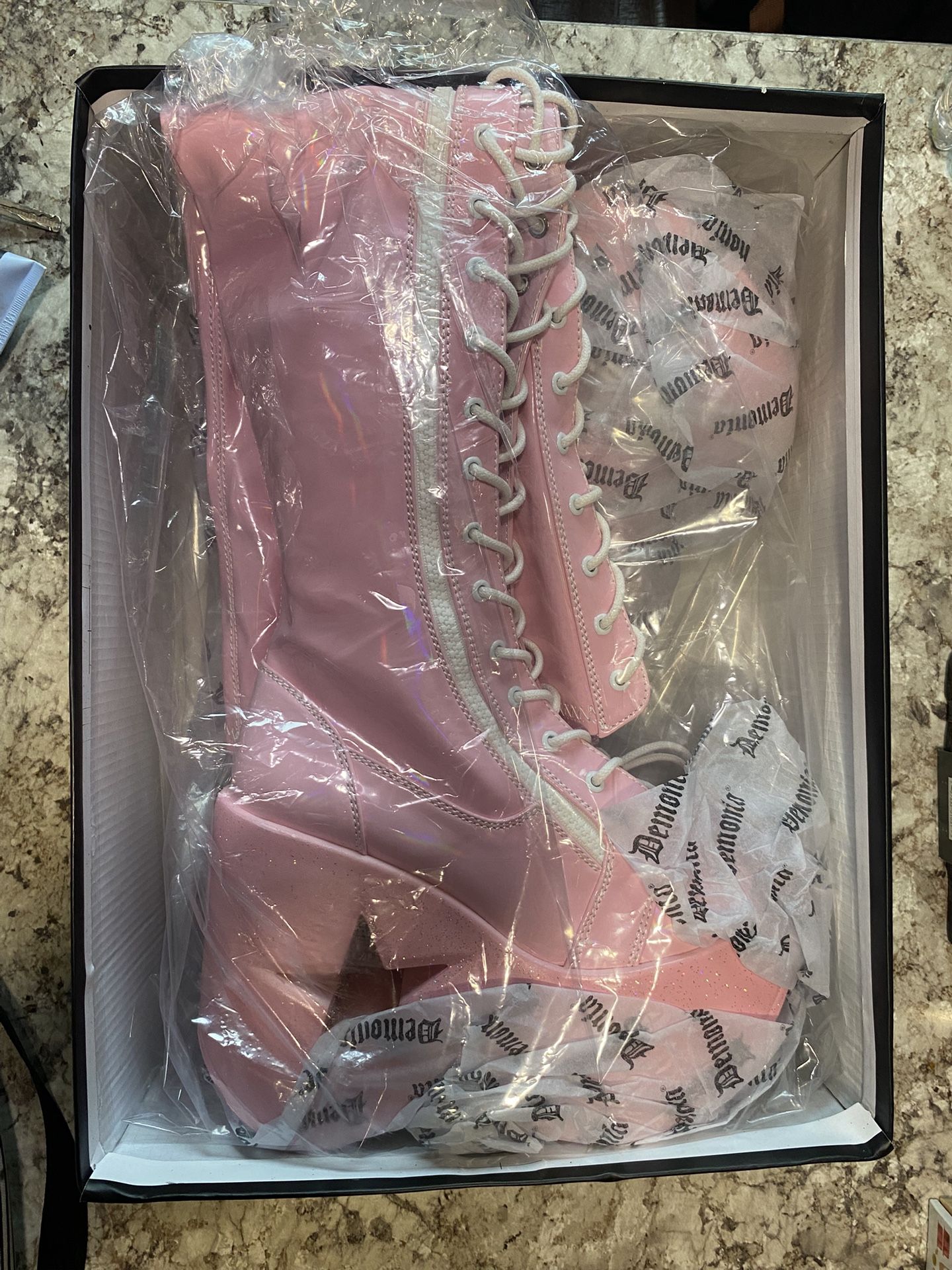 Demonia DYNAMITE-300 Baby Pink Stretch Halo Boots SIZE 7