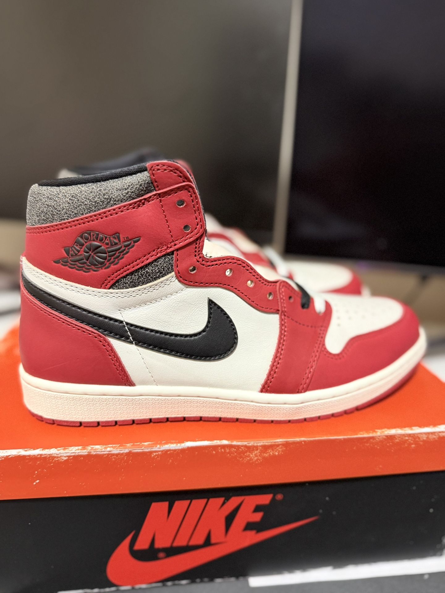 Jordan 1 High OG “Lost And Found”