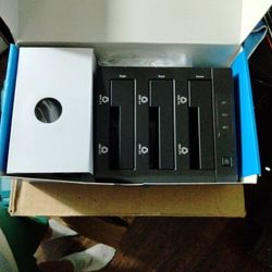 Three Bay 2.5 In 3.5-in SATA HDD Ssd Docking Station