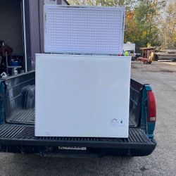 7 Cubic Foot Freezer