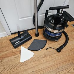 New Cond  FILTER QUEEN VACUUM.   With ATTACHMENT    AMAZING A. Power SUCTION.  Works EXCELLENT.  In The Box n