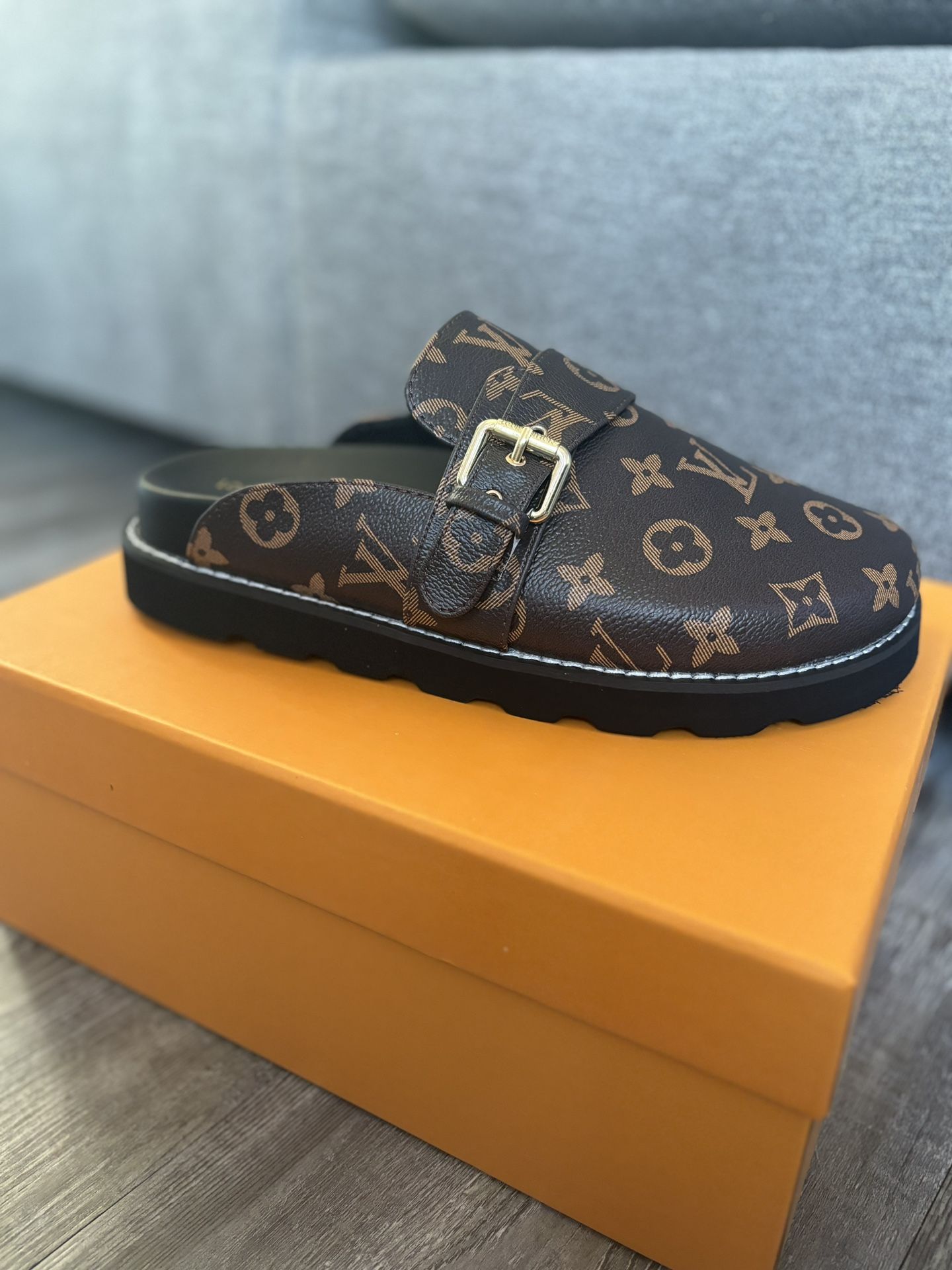 Message For Sizes LV Cosy Flat Comfort Clog