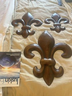 Fleur De Lis Wall Art