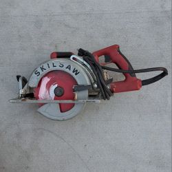 77 Magnesium Worm Drive SKILSAW, Barely Broken In.