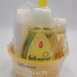 Johnsons First Touch Gift Set Baby Bath Skin Hair Essentials