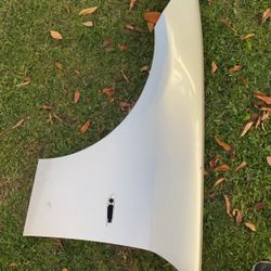  BMW 325i 2006  Left Fender Grey Silver 