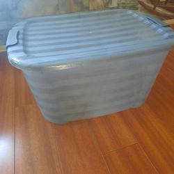 Storage Container W/Locking Lid 49 Qt. Approx: 20" X 15" X 11"