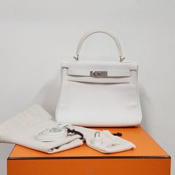 Hermes Kelly 28 , 2019 Togo Leather With Palladium Hardware Timeless Classic Bag