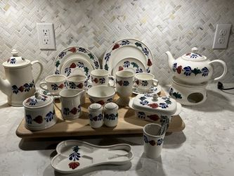 BOCH Collection Of Tableware “Boerenbond “Pattern