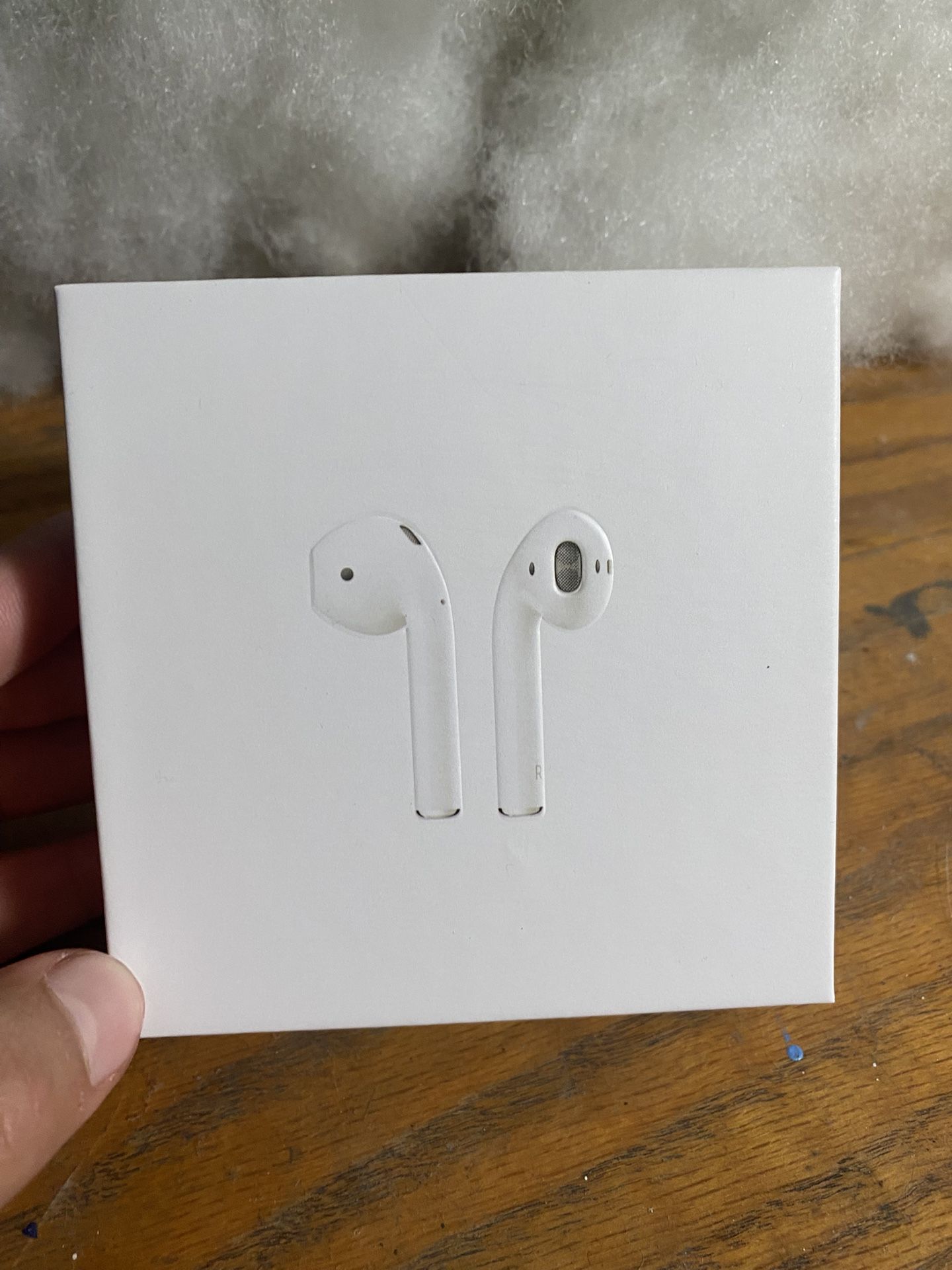 Apple AirPods 2nd Generation Free Shipping