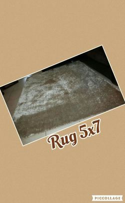 Rug like new just need minimum cleaning smoke free and pet free