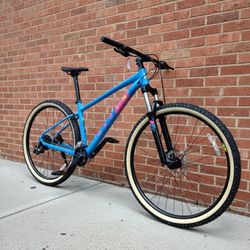 NEW 2023 MEDIUM MARIN BOBCAT TRAIL 3 BLUE HARDTAIL MTB MTN MOUNTAIN BIKE