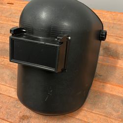 Welding helmet