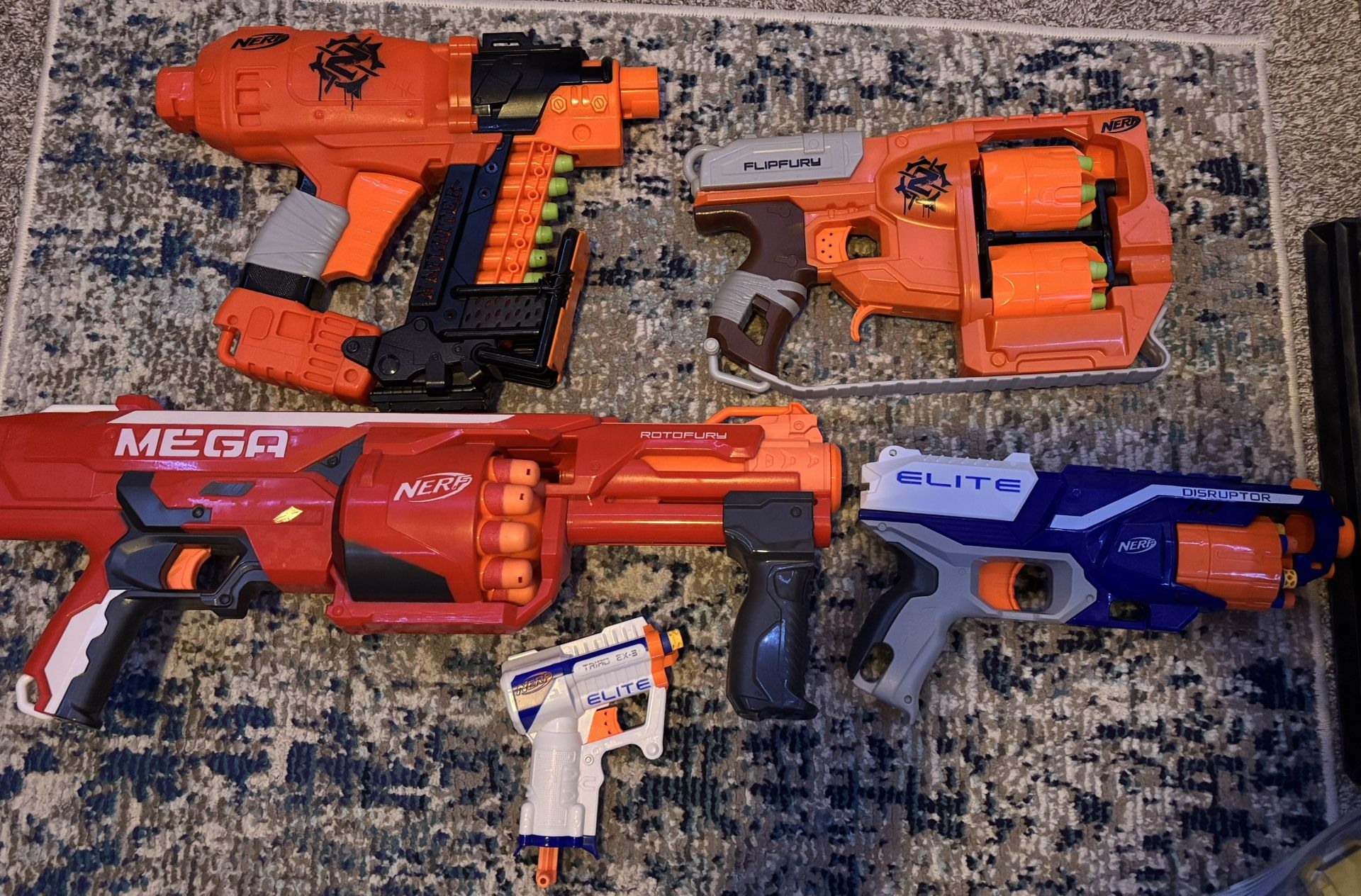 Nerf Gun Bundle-5 Guns And Storage Bag