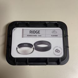 Men’s Ridge Wedding Band