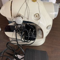 Sewing machine MINI