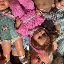 Dolls Collections .  Box Of Dolls about 20-30 dolls In Box  New