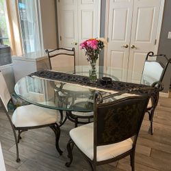 Round Glass Dining Room Table & Chairs