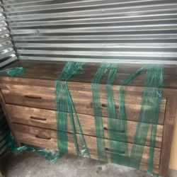 Brown 6-drawer Dresser and Mirror