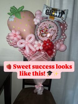Strawberry Shortcake - inspired Graduation Balloon Bouquet 🎓🍓