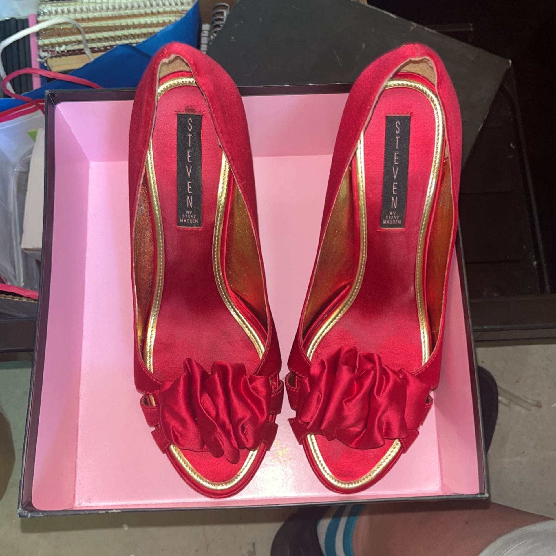 Red Steve Madden High Heels Size 10. 4 Inch Heels