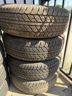 265/70/17 Dunlop seminuevas más de 90% de vida instaladas y balanceadas las 4