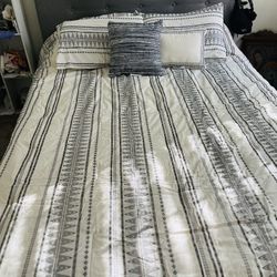 Queen Size Mattress And Box Spring