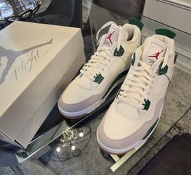 Air Jordan 4 SB Pine Green