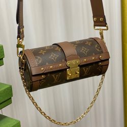 llon trunk toile monogram M57835