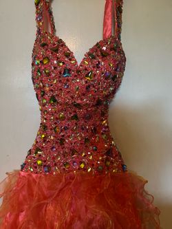 Beautiful beat it Halloween costume gown low to the floor size 4
