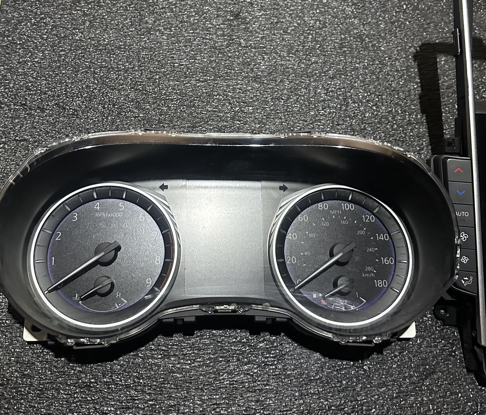 Infiniti Q50 Cluster 