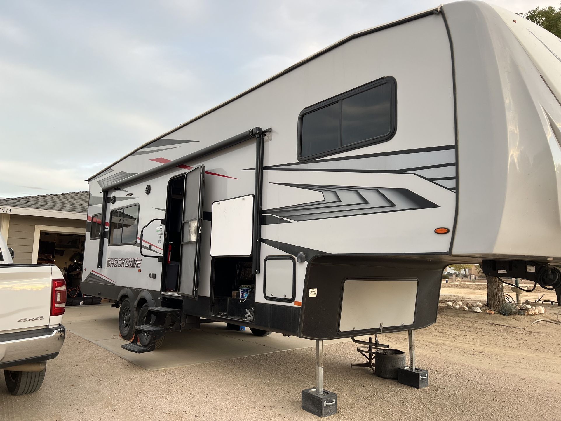 2021 Forest River Shockwave 28FWG DX