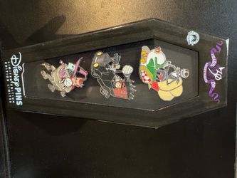 Disney Pins Nightmare Before Christmas 30 Years Limited Edition Set