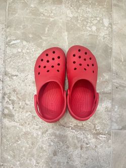 Kids Classic Crocs, size 12