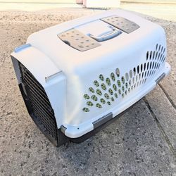 Pet Cage 24"x16"x17" Plastic With Spring Metal Door 