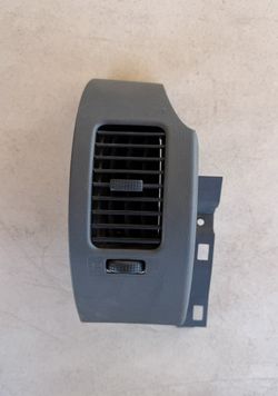 2005-2009 Nissan Pathfinder RH Air Vent